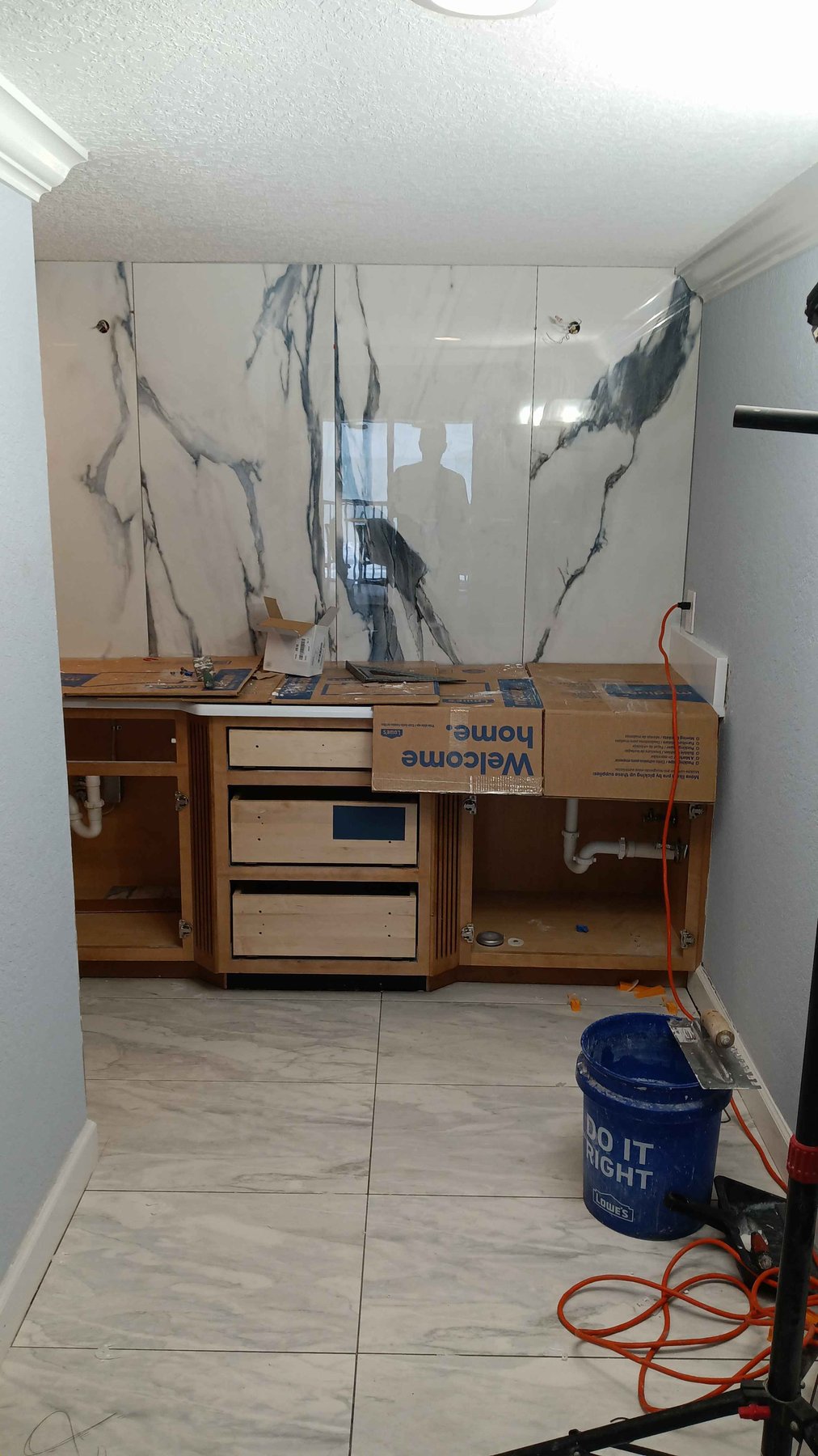 Large-format marble bath, Boise