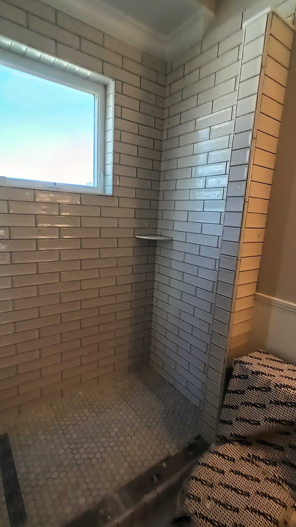 Subway shower with hex floor, Eagle